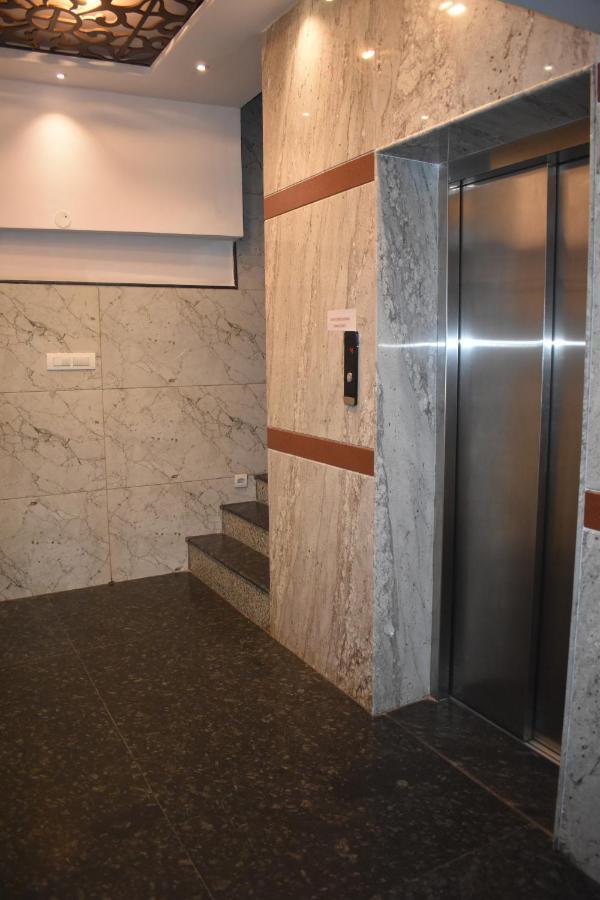 Hotel Ur Comforts Jayanagar บังกาลอร์ ภายนอก รูปภาพ