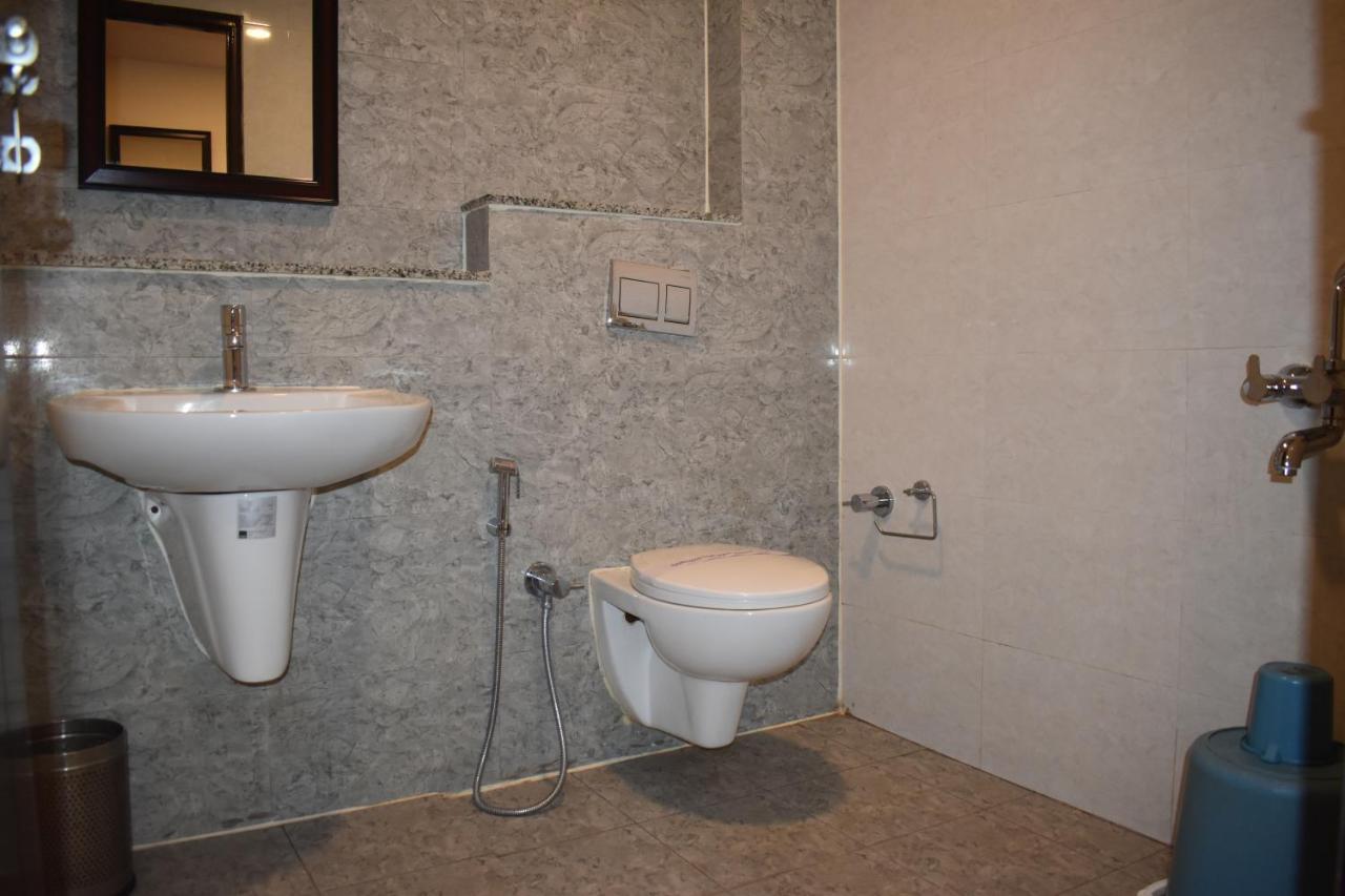 Hotel Ur Comforts Jayanagar บังกาลอร์ ภายนอก รูปภาพ