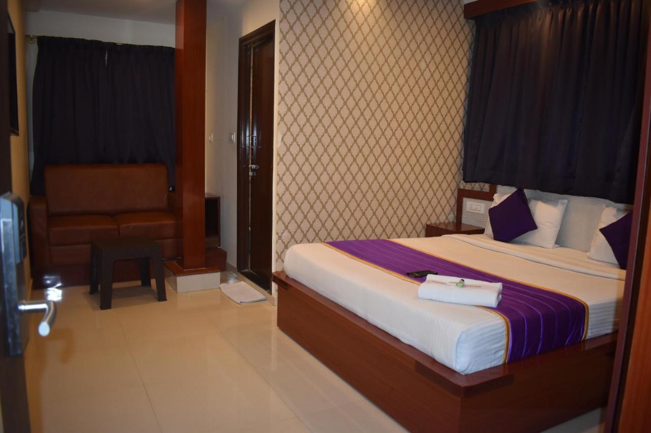 Hotel Ur Comforts Jayanagar บังกาลอร์ ภายนอก รูปภาพ