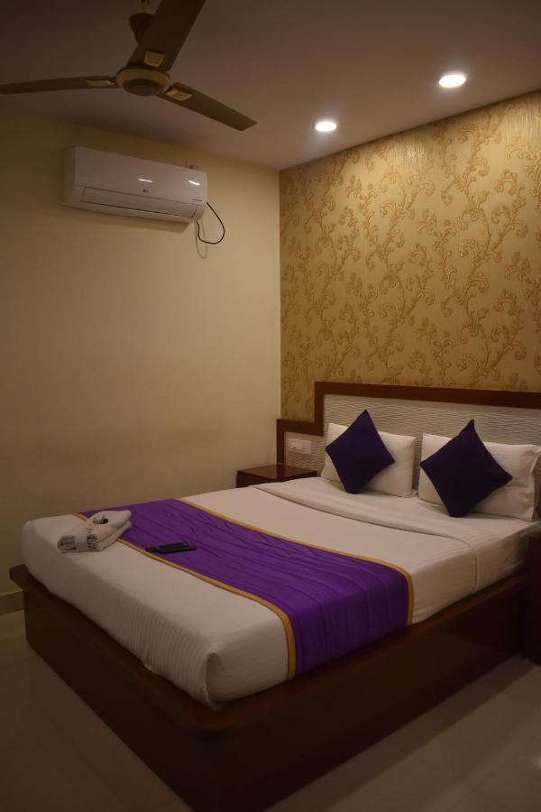 Hotel Ur Comforts Jayanagar บังกาลอร์ ภายนอก รูปภาพ
