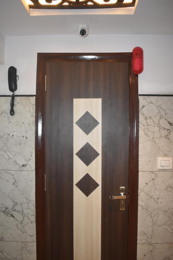 Hotel Ur Comforts Jayanagar บังกาลอร์ ภายนอก รูปภาพ