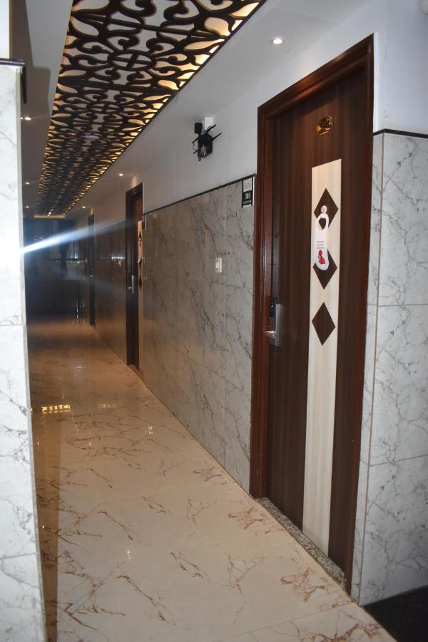 Hotel Ur Comforts Jayanagar บังกาลอร์ ภายนอก รูปภาพ