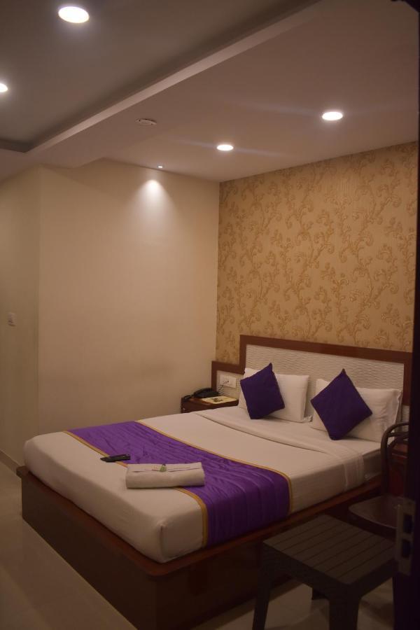 Hotel Ur Comforts Jayanagar บังกาลอร์ ภายนอก รูปภาพ