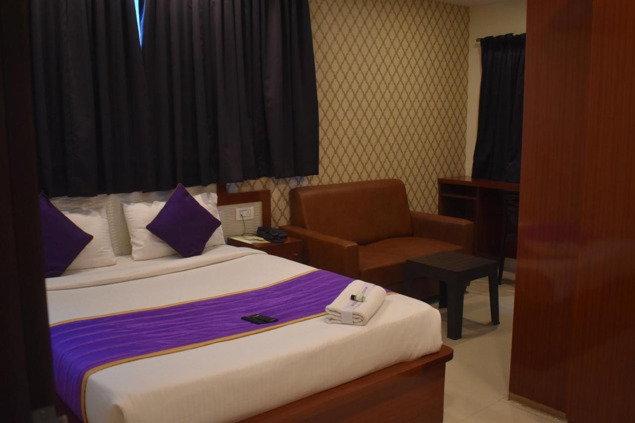 Hotel Ur Comforts Jayanagar บังกาลอร์ ภายนอก รูปภาพ