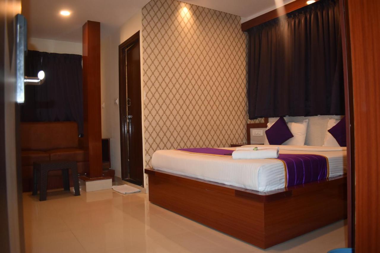 Hotel Ur Comforts Jayanagar บังกาลอร์ ภายนอก รูปภาพ
